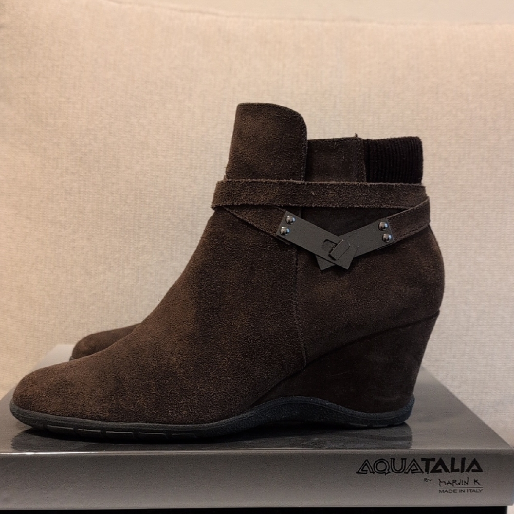 Aquatalia Dark Brown Suede Wedge Ankle Boots - Picture 2 of 7